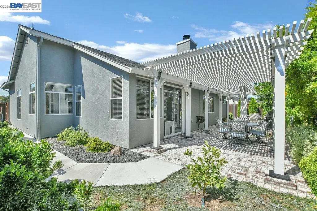 2294 El Monte Drive Oakley CA 94561