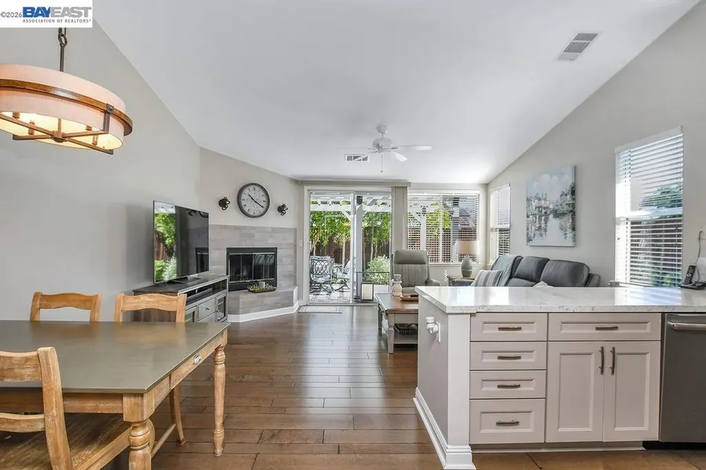 2294 El Monte Drive Oakley CA 94561