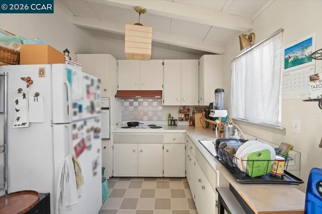 84 Monte Vista Avenue Oakland CA 94611