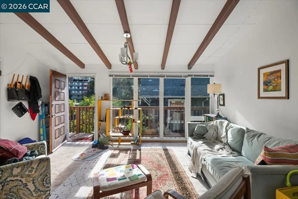 84 Monte Vista Avenue Oakland CA 94611