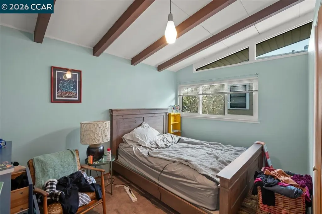 84 Monte Vista Avenue Oakland CA 94611