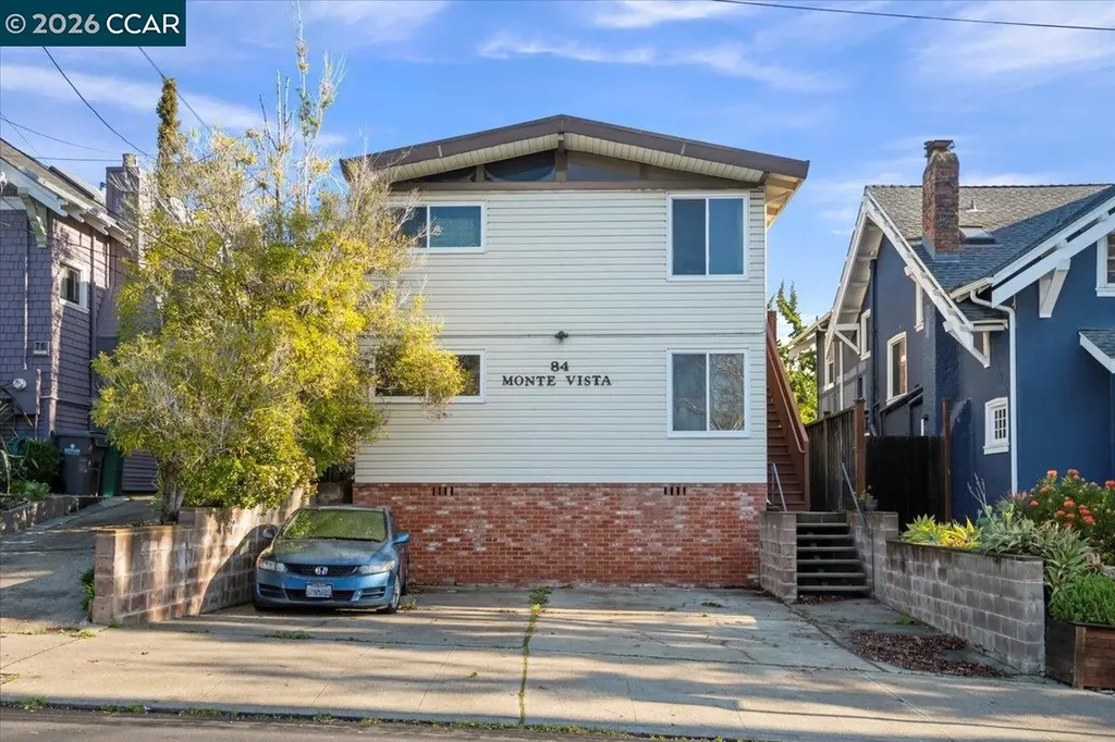 84 Monte Vista Avenue Oakland CA 94611