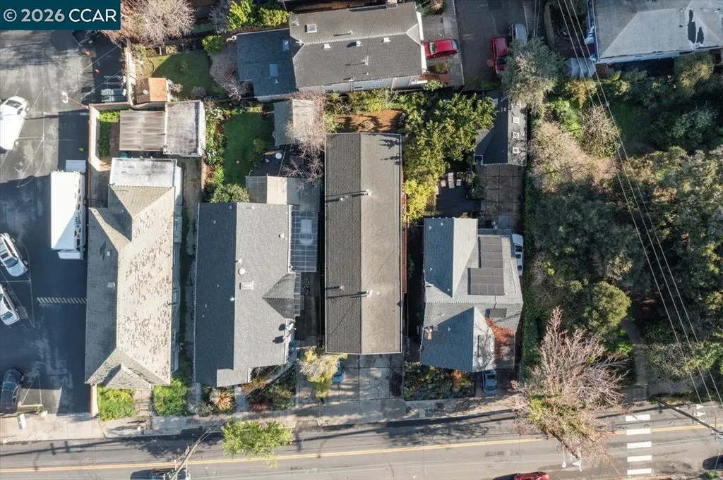 84 Monte Vista Avenue Oakland CA 94611