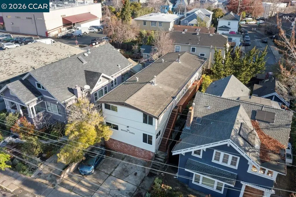 84 Monte Vista Avenue Oakland CA 94611