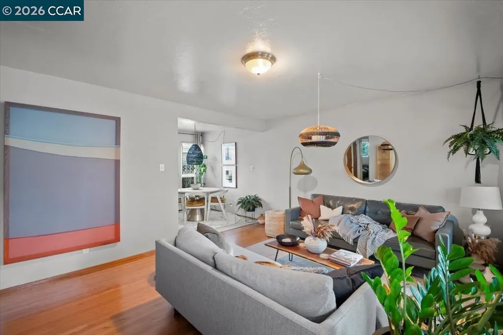 84 Monte Vista Avenue Oakland CA 94611