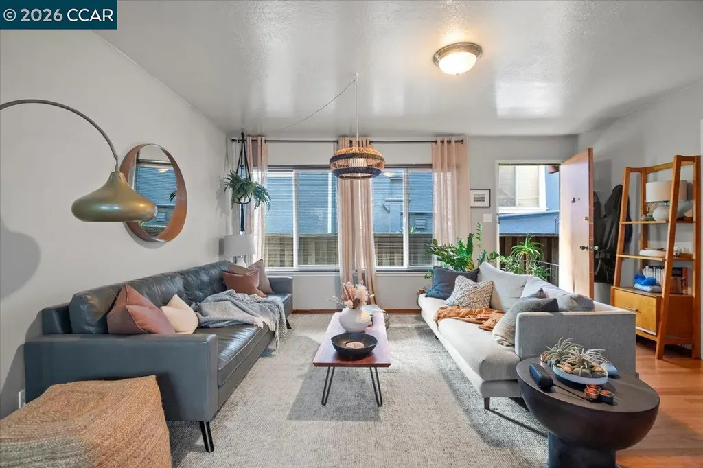 84 Monte Vista Avenue Oakland CA 94611