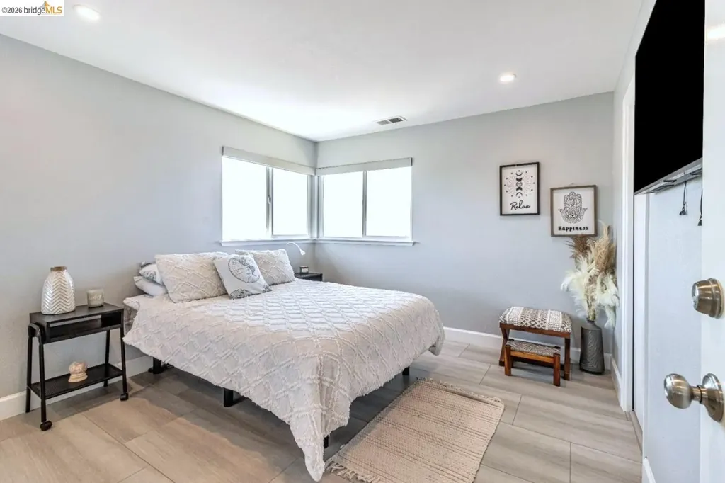 11550 Skyline Boulevard Oakland CA 94619