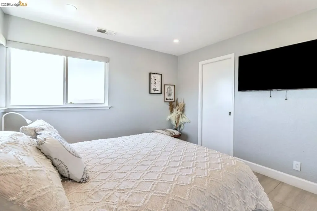 11550 Skyline Boulevard Oakland CA 94619