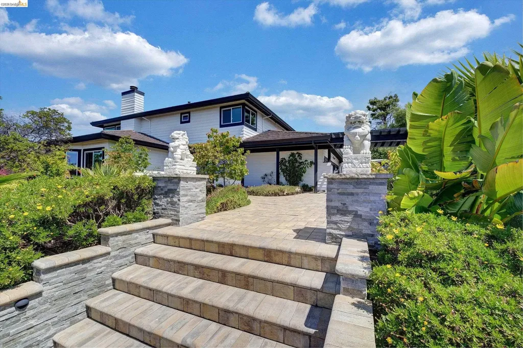 11550 Skyline Boulevard Oakland CA 94619