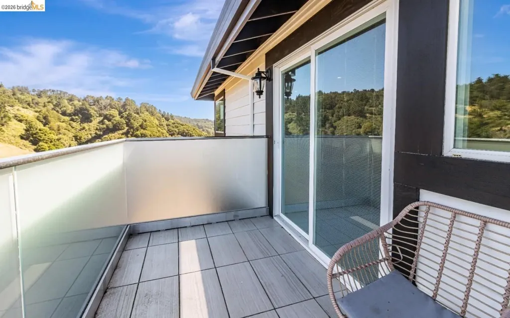 11550 Skyline Boulevard Oakland CA 94619