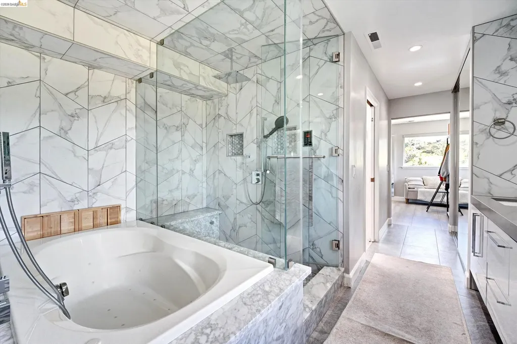 11550 Skyline Boulevard Oakland CA 94619