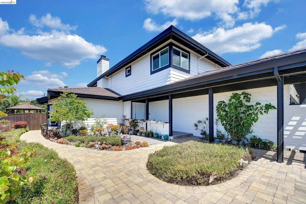 11550 Skyline Boulevard Oakland CA 94619
