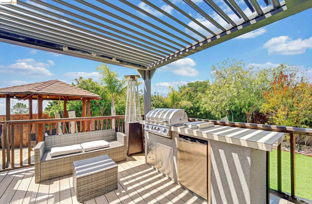 11550 Skyline Boulevard Oakland CA 94619