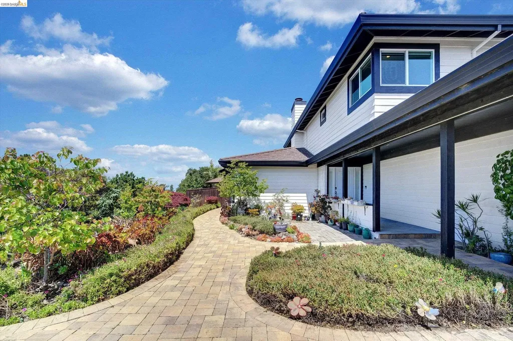 11550 Skyline Boulevard Oakland CA 94619