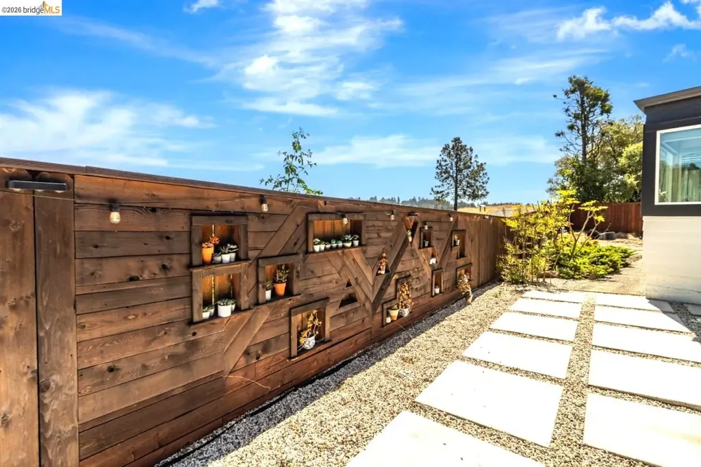11550 Skyline Boulevard Oakland CA 94619