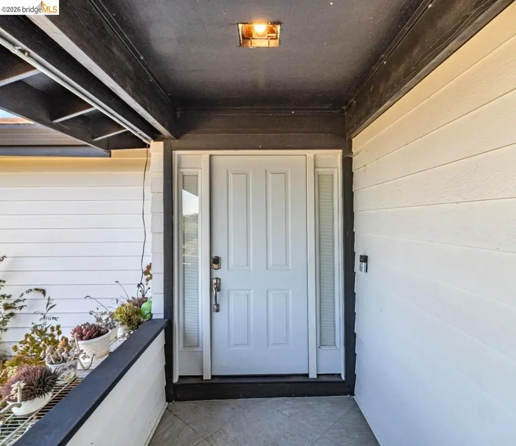 11550 Skyline Boulevard Oakland CA 94619