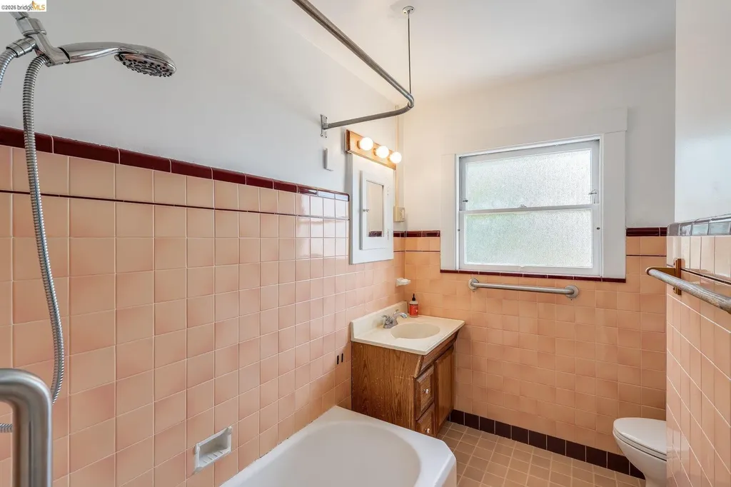 2350 Spaulding Berkeley CA 94703
