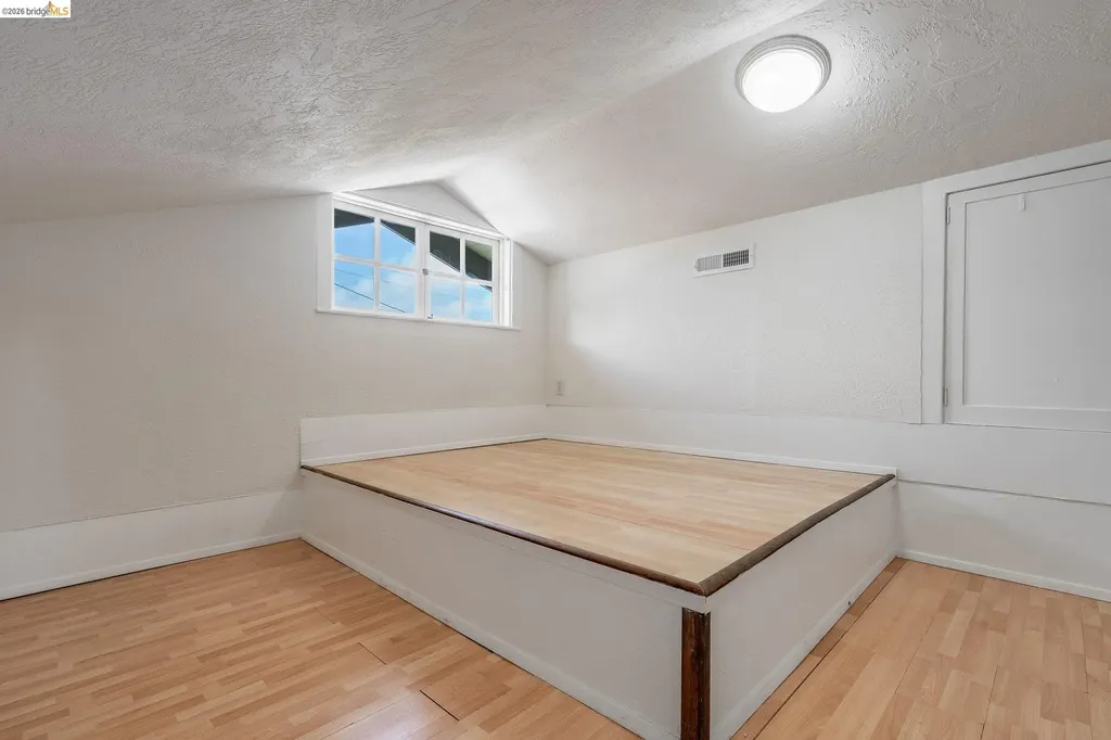 2350 Spaulding Berkeley CA 94703
