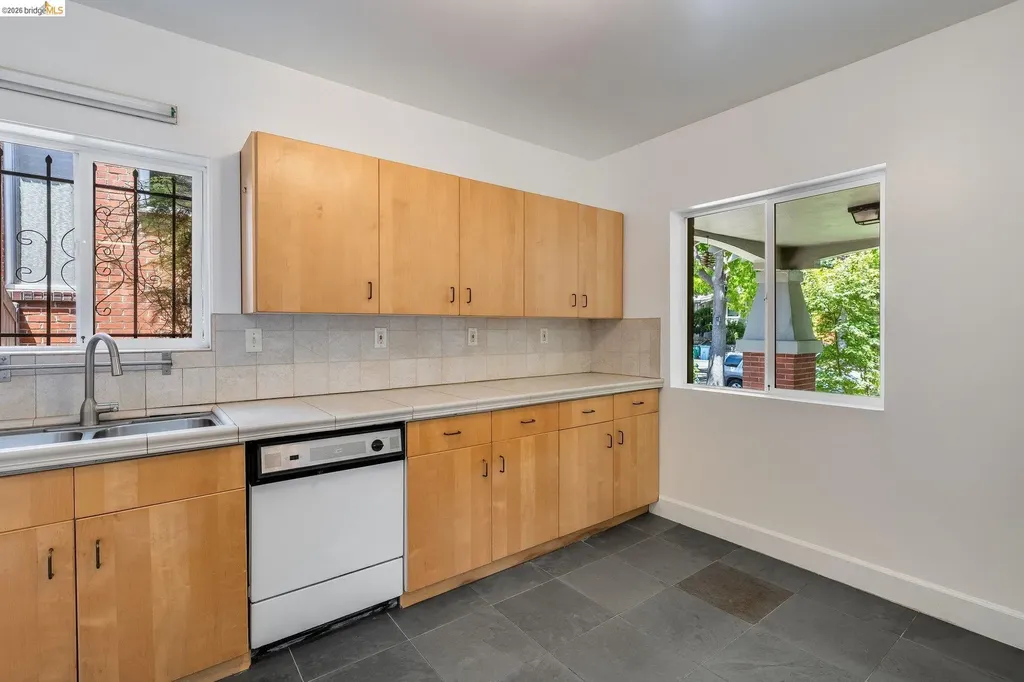 2350 Spaulding Berkeley CA 94703