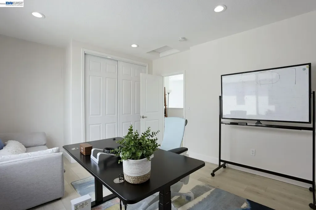 5977 Lombard Street Dublin CA 94568