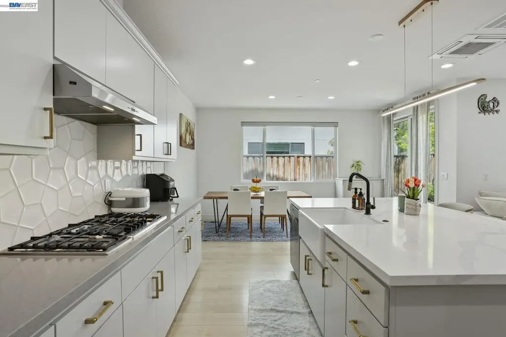 5977 Lombard Street Dublin CA 94568