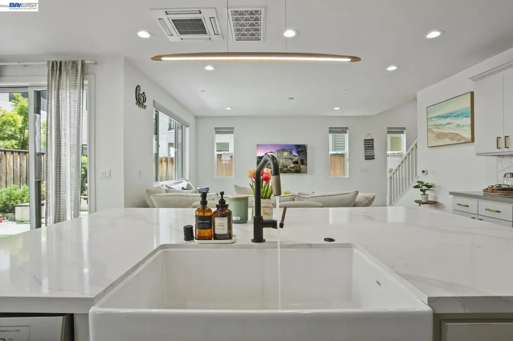 5977 Lombard Street Dublin CA 94568