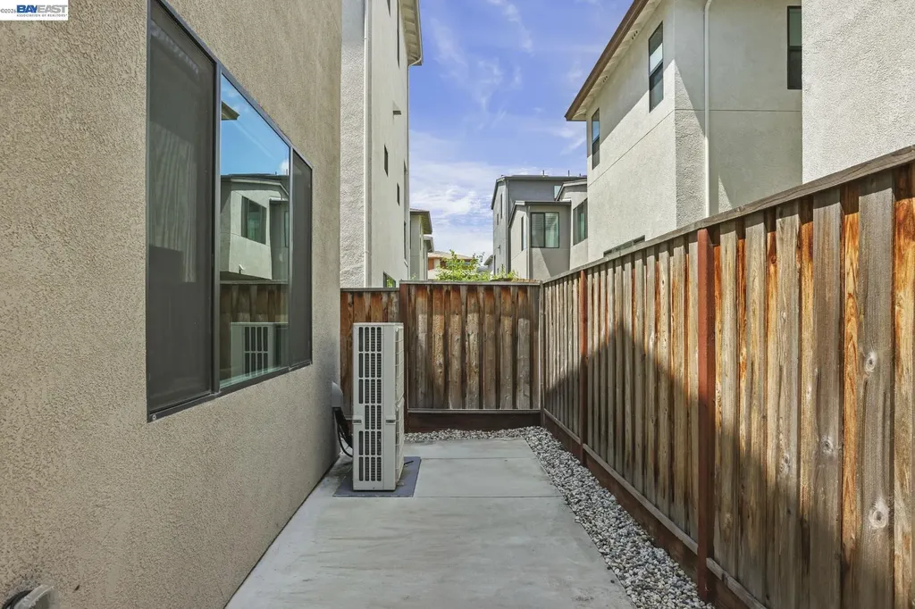 5977 Lombard Street Dublin CA 94568
