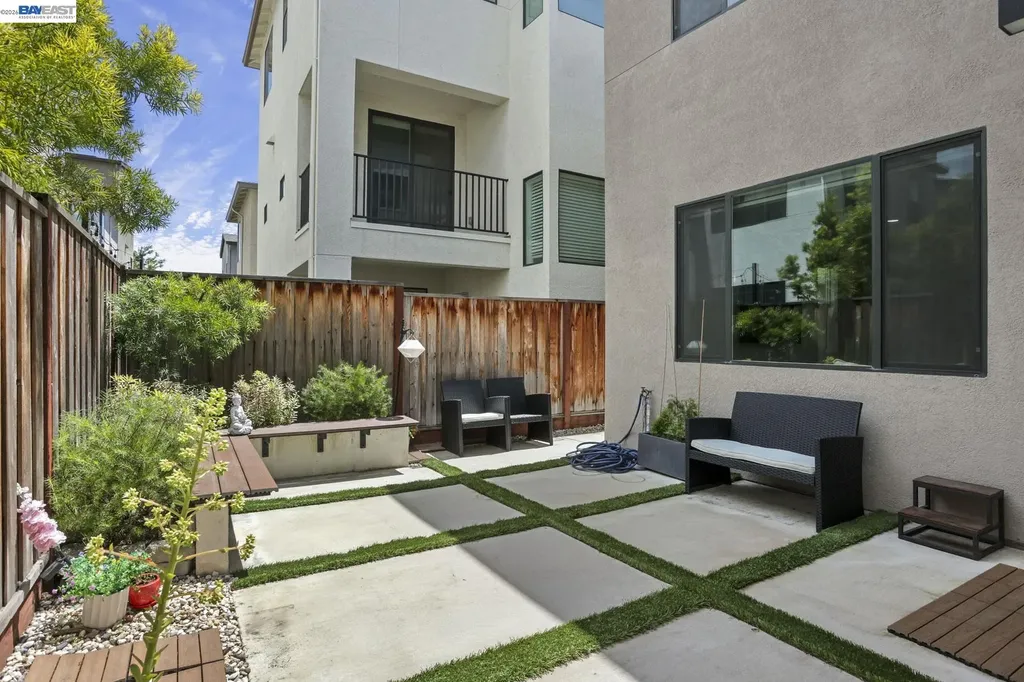 5977 Lombard Street Dublin CA 94568
