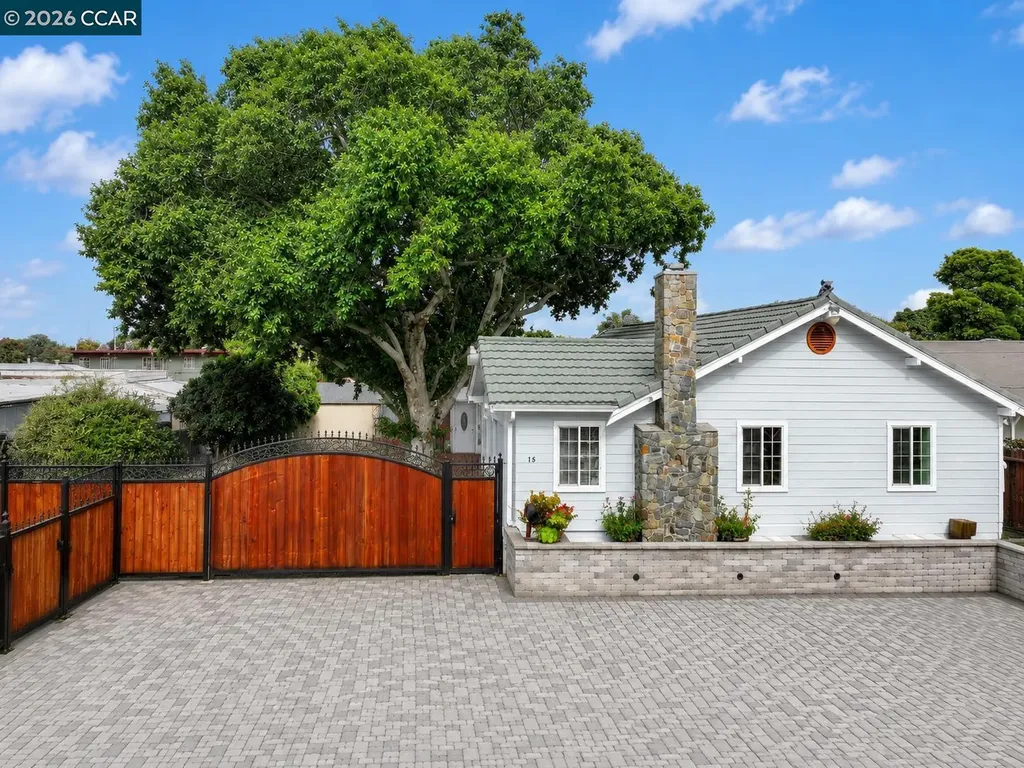 15 Alves Lane Bay Point CA 94565