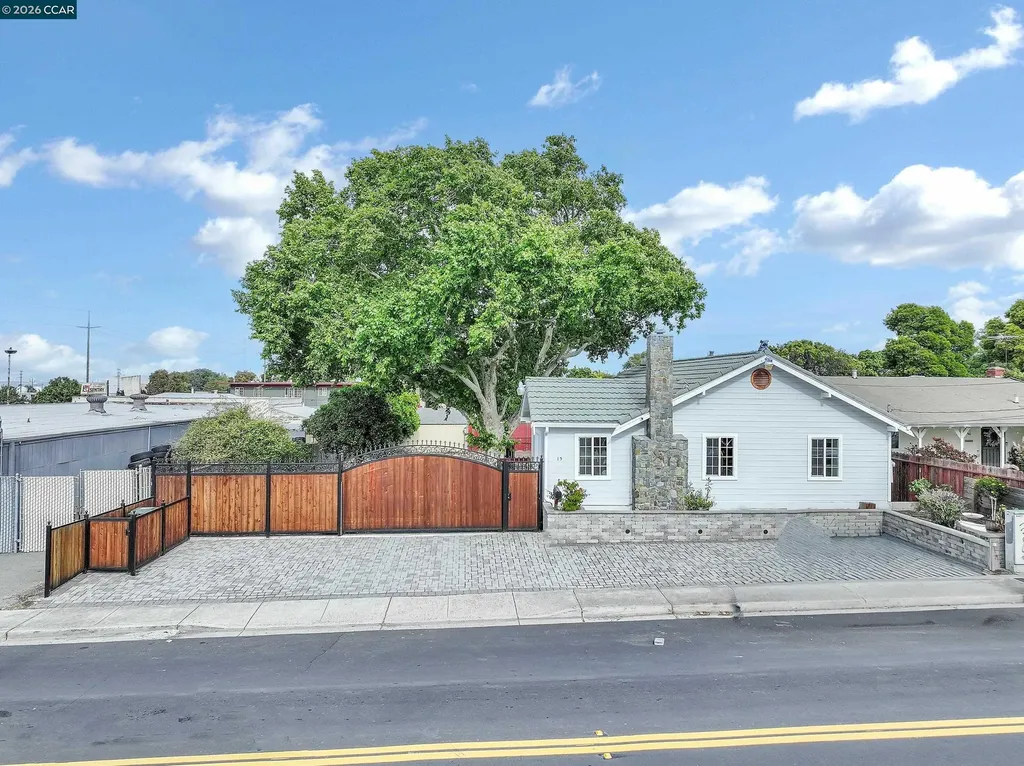 15 Alves Lane Bay Point CA 94565