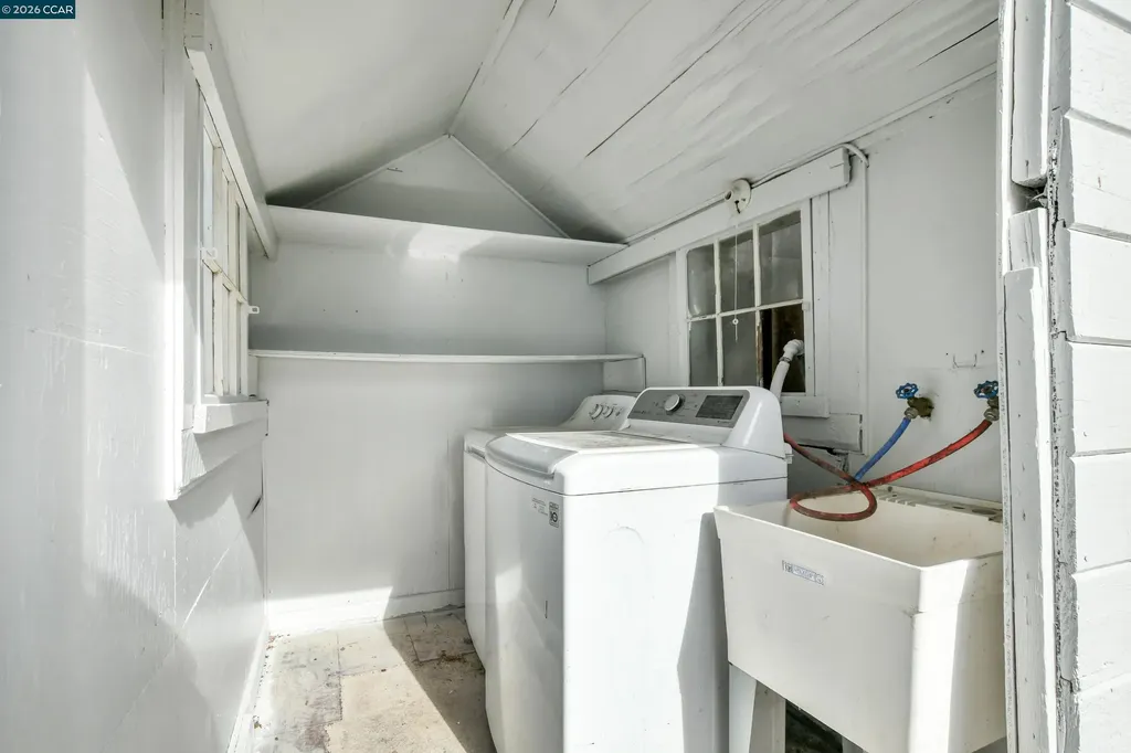 15 Alves Lane Bay Point CA 94565