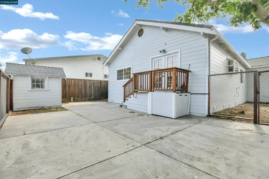 15 Alves Lane Bay Point CA 94565