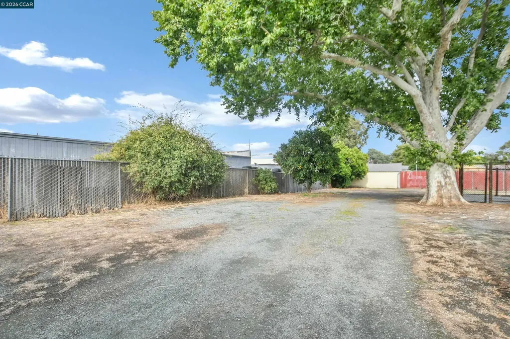 15 Alves Lane Bay Point CA 94565