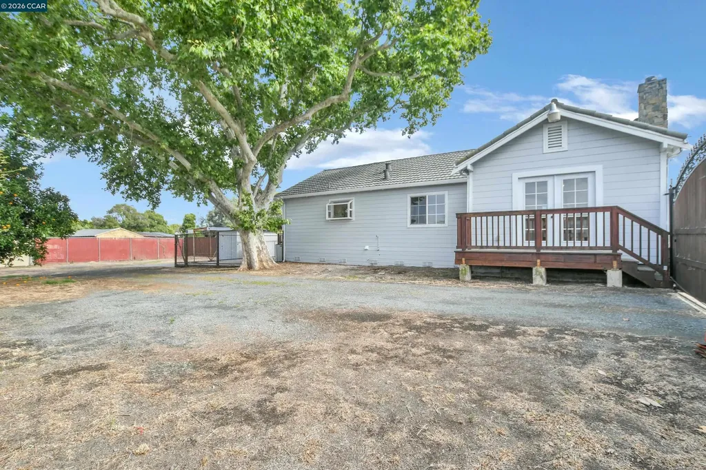 15 Alves Lane Bay Point CA 94565