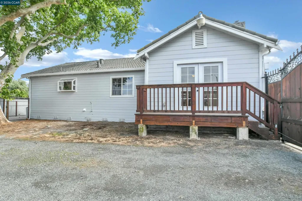 15 Alves Lane Bay Point CA 94565