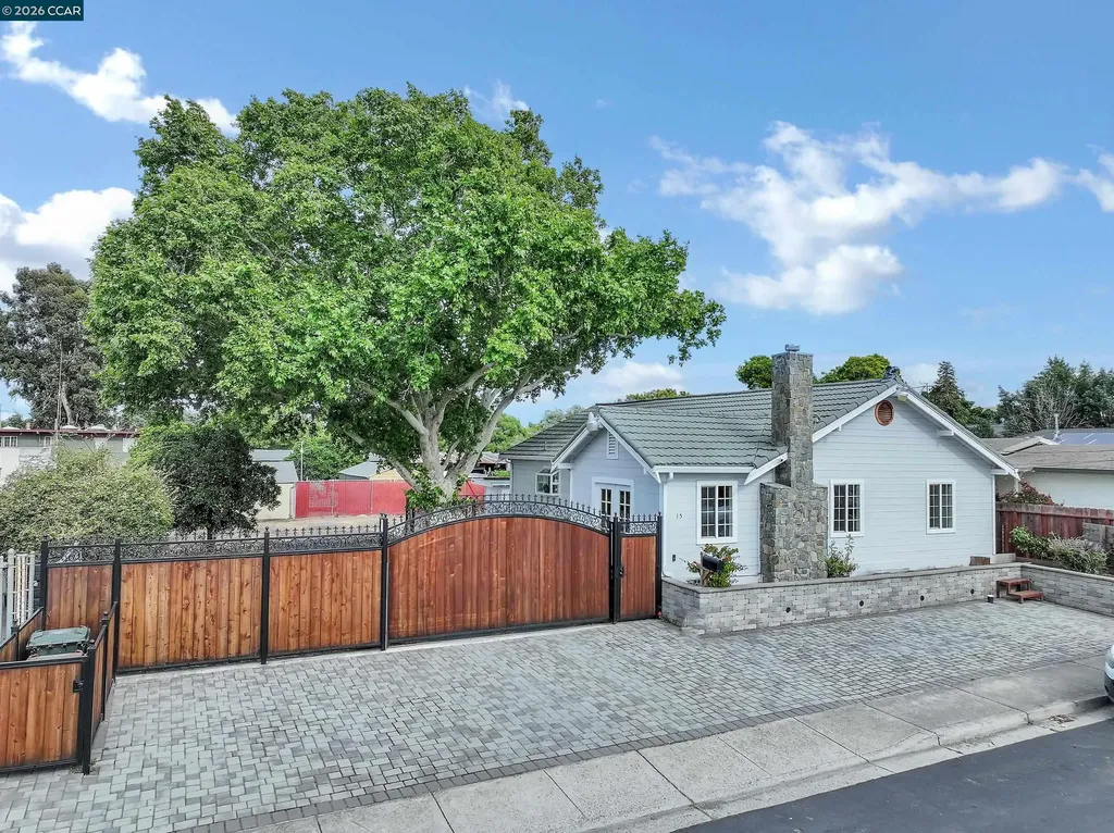 15 Alves Lane Bay Point CA 94565