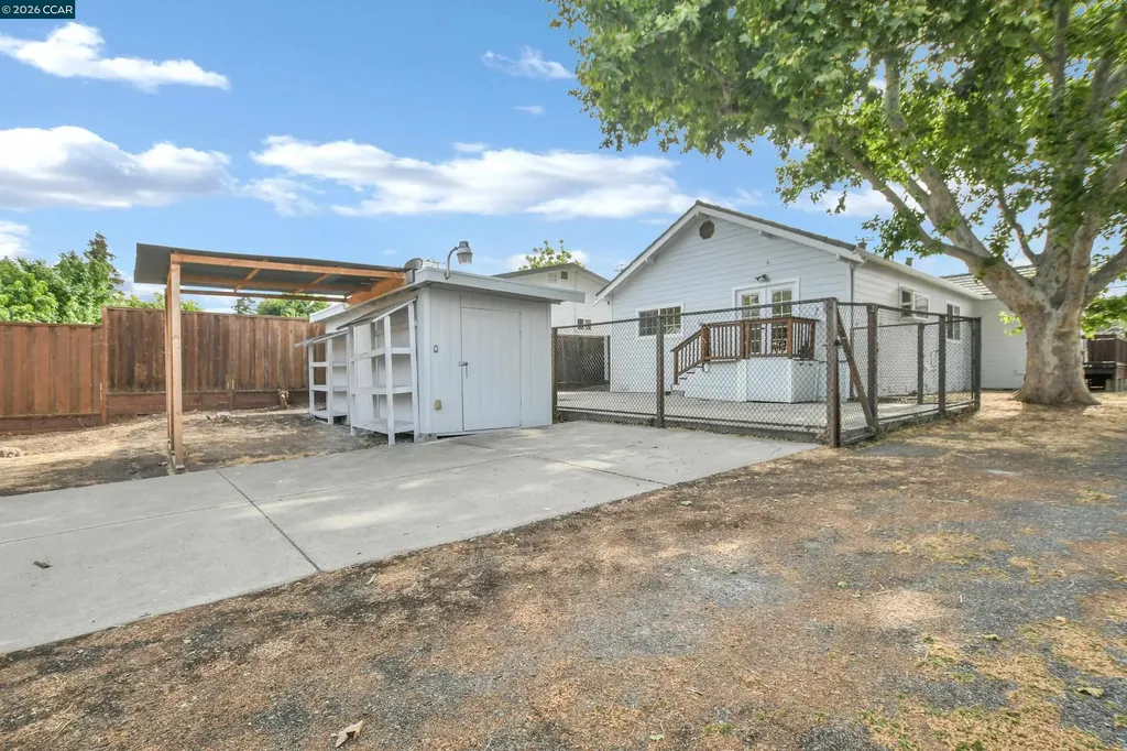 15 Alves Lane Bay Point CA 94565