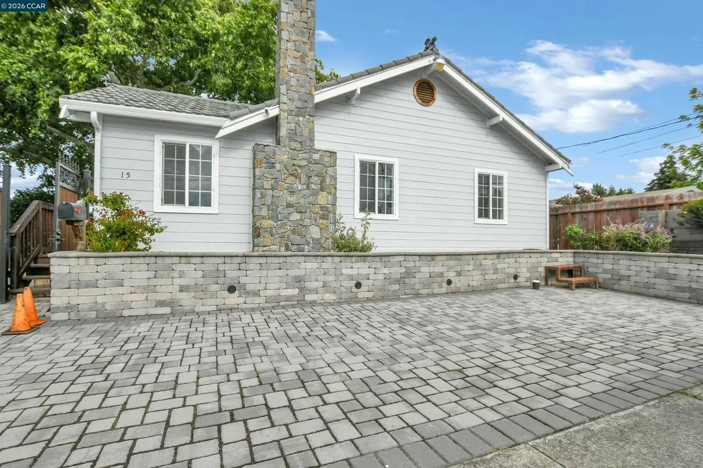 15 Alves Lane Bay Point CA 94565