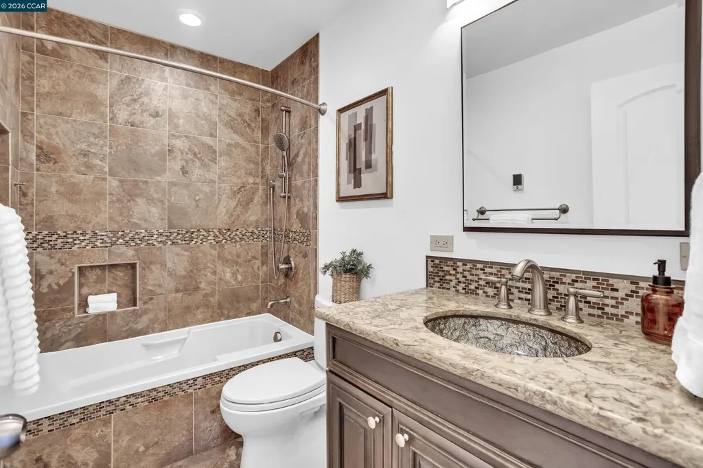 641 Donna Mae Court El Sobrante CA 94803