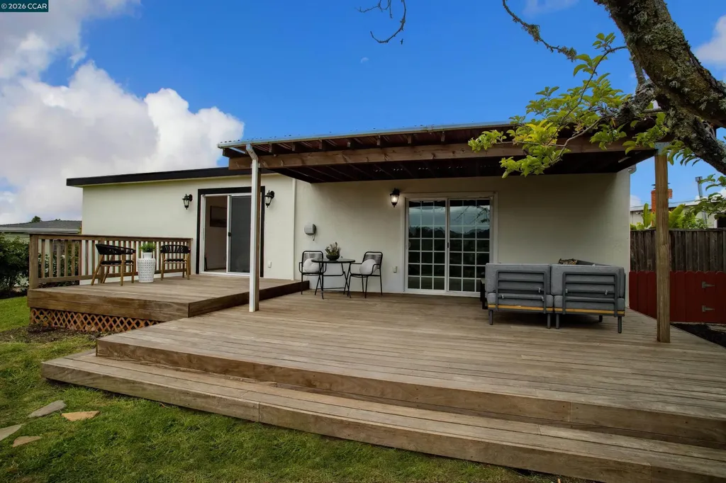 641 Donna Mae Court El Sobrante CA 94803