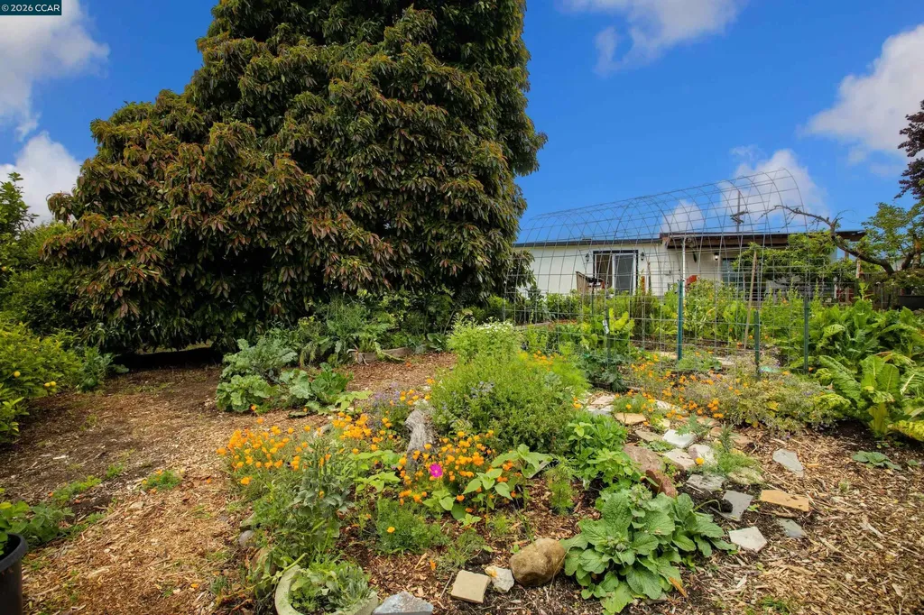 641 Donna Mae Court El Sobrante CA 94803