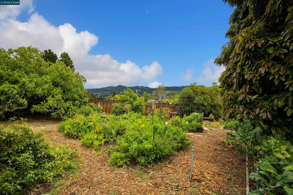 641 Donna Mae Court El Sobrante CA 94803