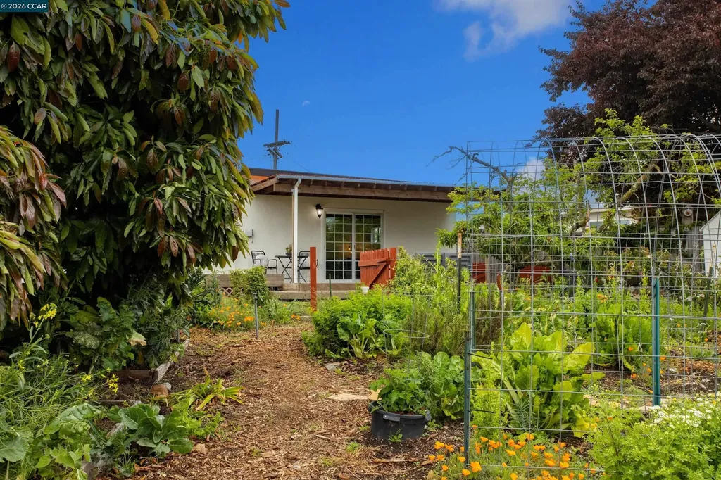 641 Donna Mae Court El Sobrante CA 94803