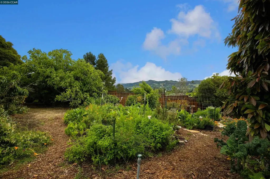 641 Donna Mae Court El Sobrante CA 94803
