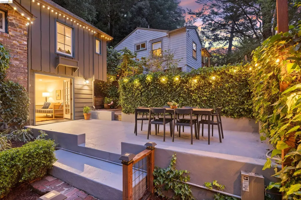 6233 Thornhill Drive Oakland CA 94611
