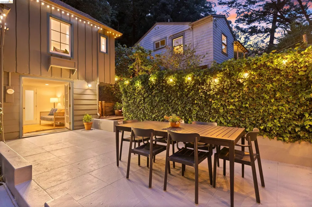 6233 Thornhill Drive Oakland CA 94611