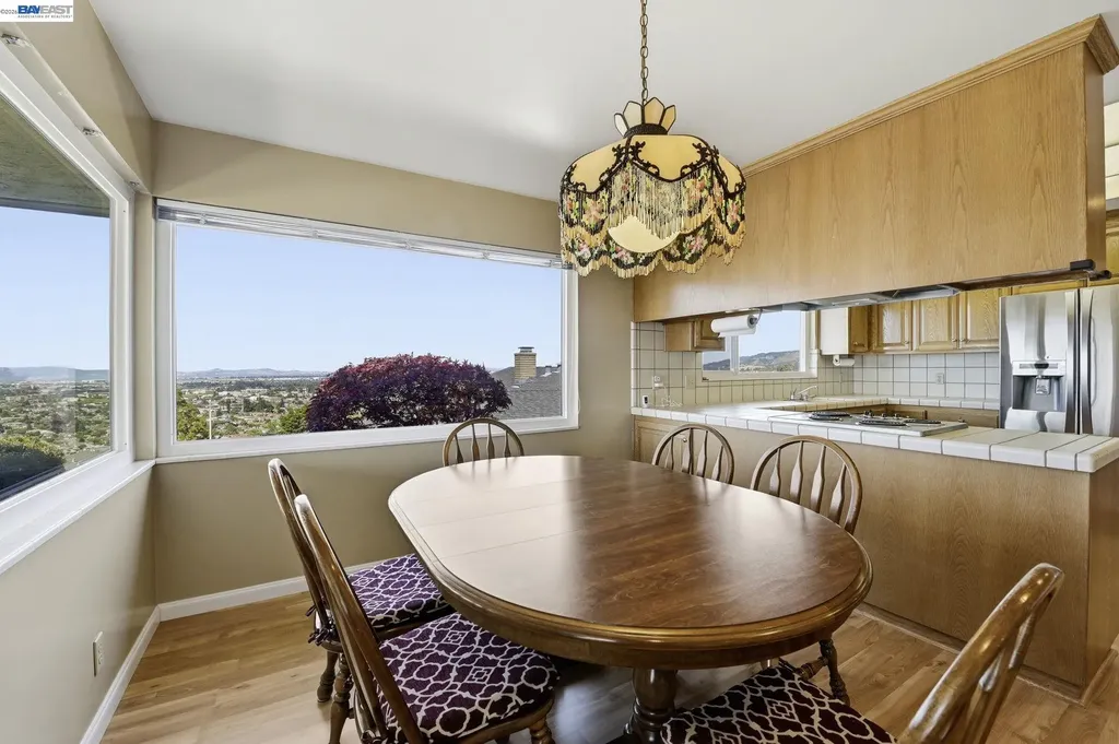 1961 Marineview Drive San Leandro CA 94577