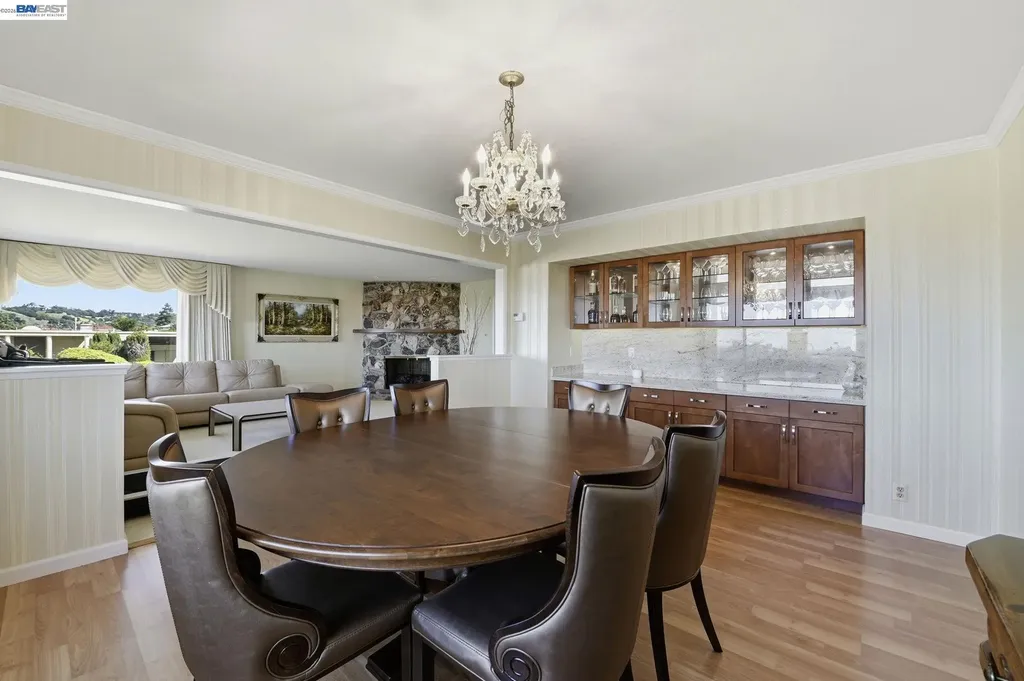 1961 Marineview Drive San Leandro CA 94577