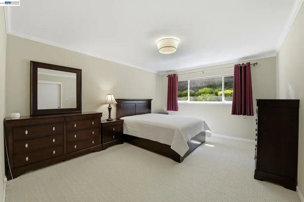 1961 Marineview Drive San Leandro CA 94577