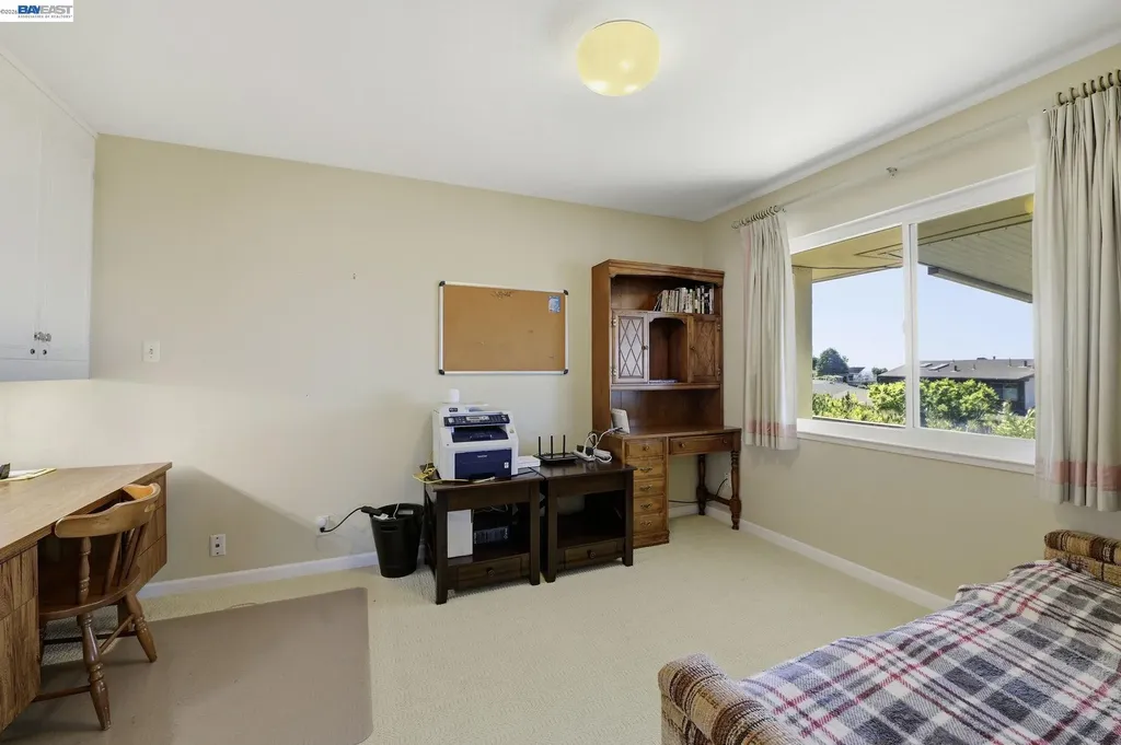 1961 Marineview Drive San Leandro CA 94577